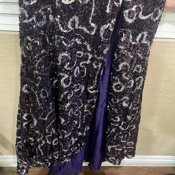 Purple Prom dress with slit, decorative and colorful crystals.Size 14, runs 12 - Picture 4 of 4